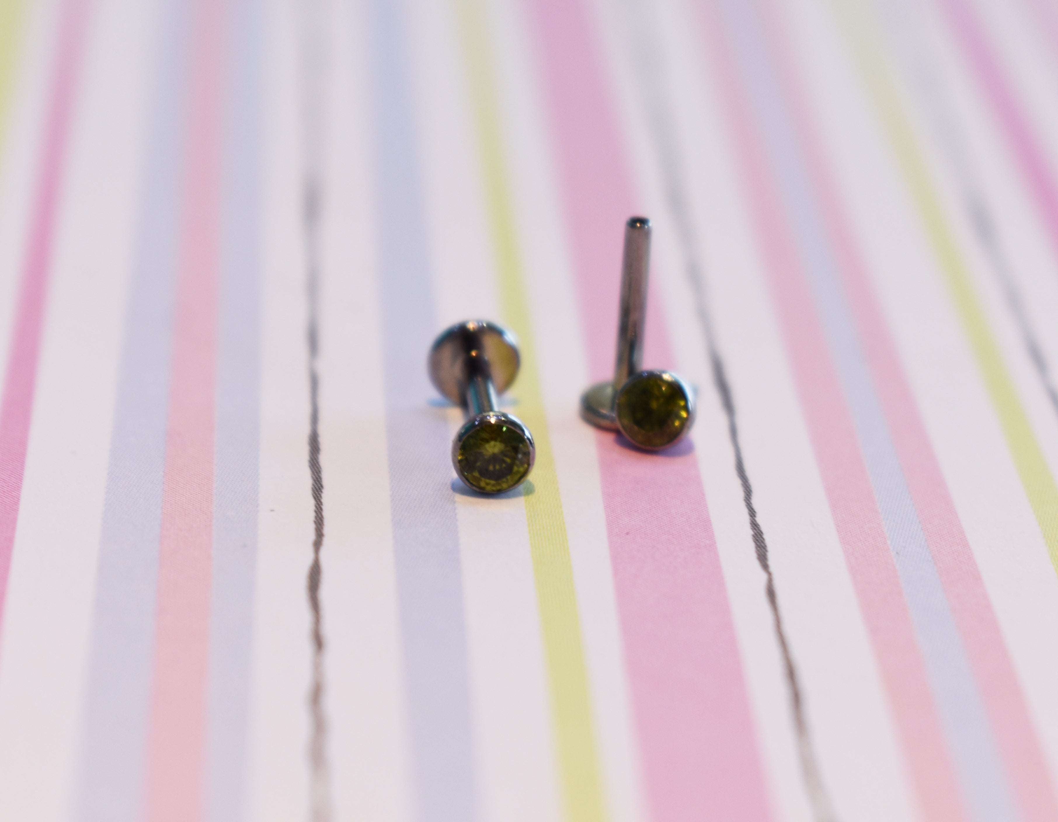 threadless green cubic zirconia