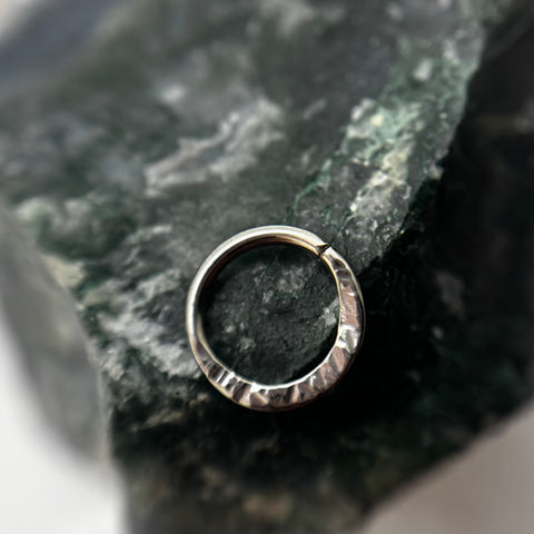 *NEW * Niobium seam ring with texture -size 16h 5/16