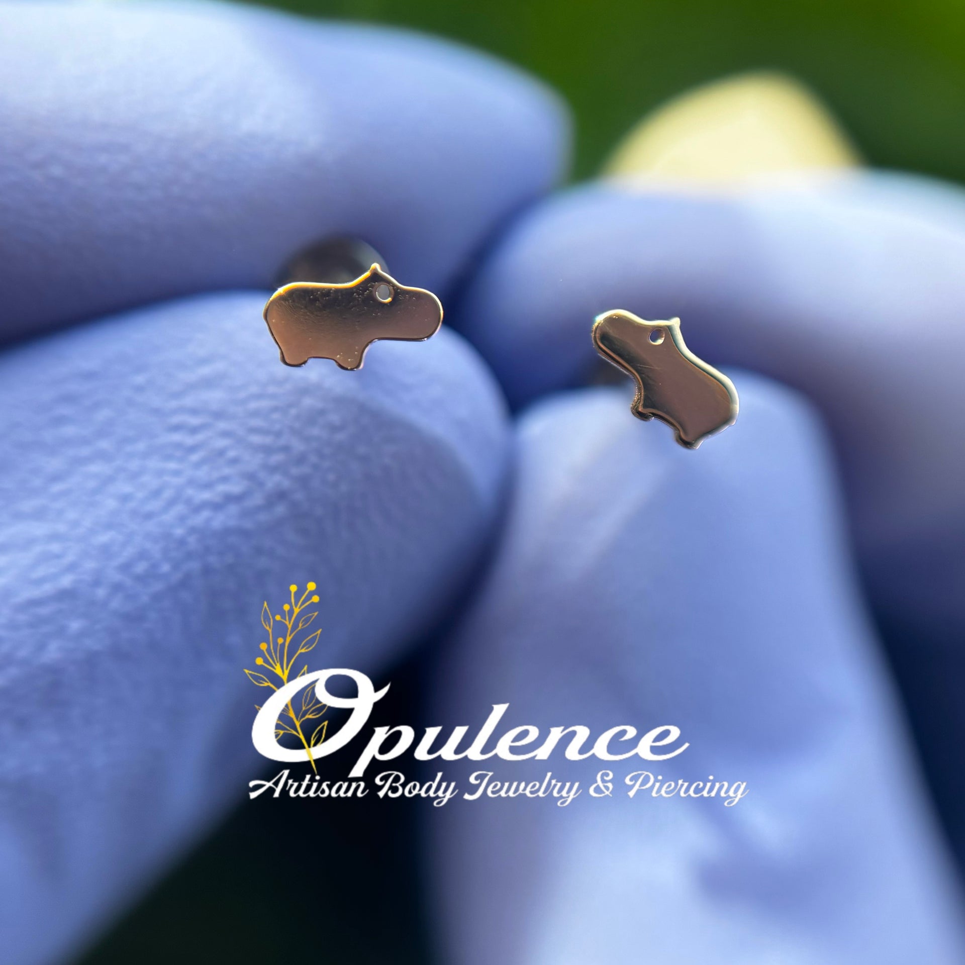 14KT Baby Hippo Threadless end