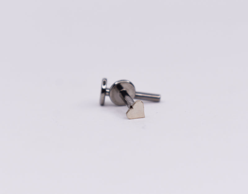 Solid 14kt Yellow gold Heart threadless top. Titanium threadless labret 4mm disc.